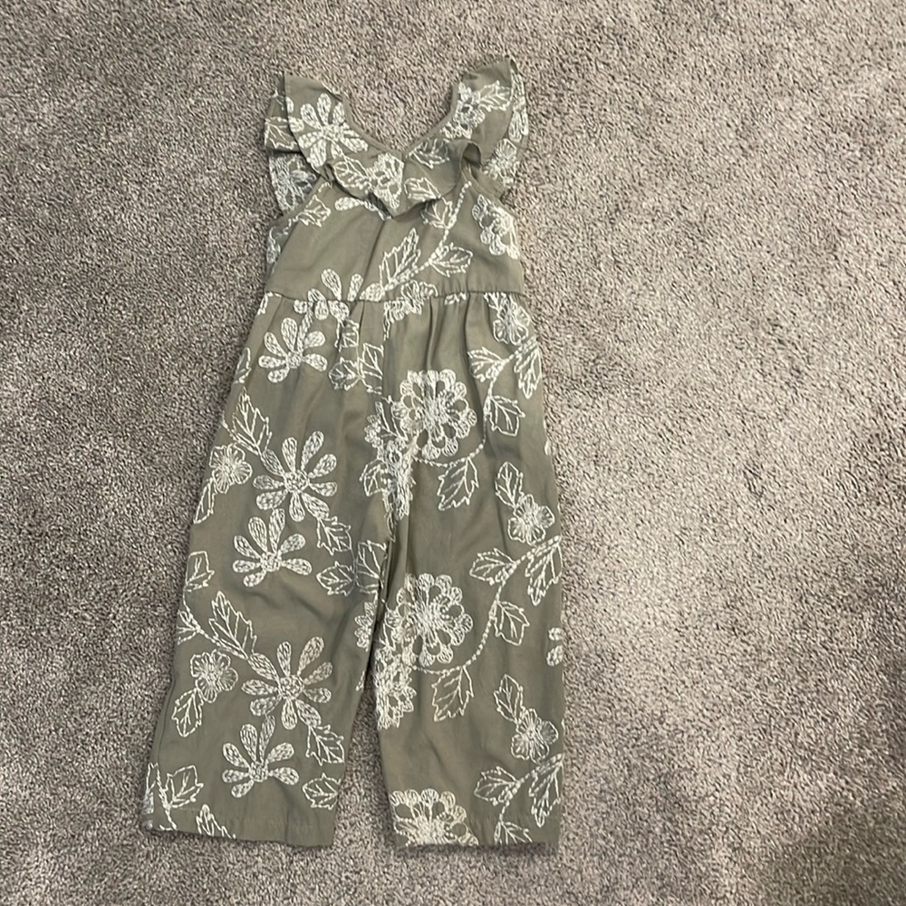 Zara, size 3-4, adorable romper, worn once before it was outgrown